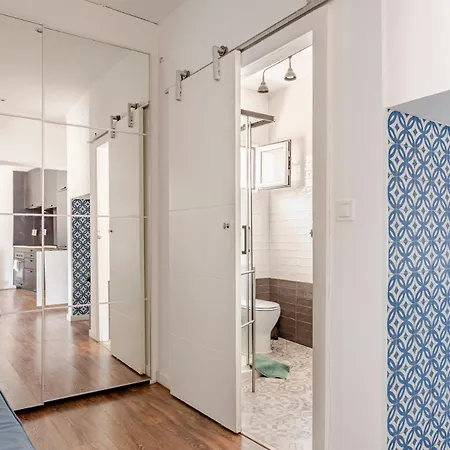 Apartamento Amazing Downtown With Small Balcony With View Over The Castle Lisboa