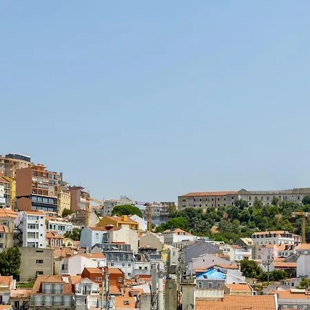 아파트 Amazing Downtown With Small Balcony With View Over The Castle *