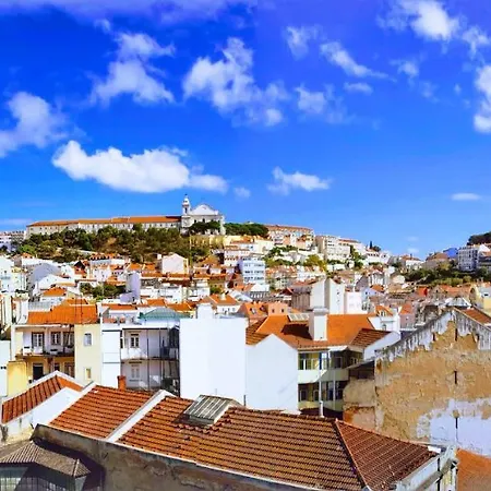 Apartament Amazing Downtown With Small Balcony With View Over The Castle Lizbona